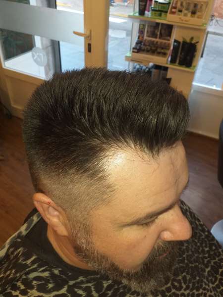 Estilos de peinados en barberia arantxa